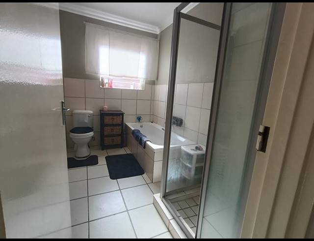 2 BEDROOM PROPERTY TO RENT IN SELECTION PARK